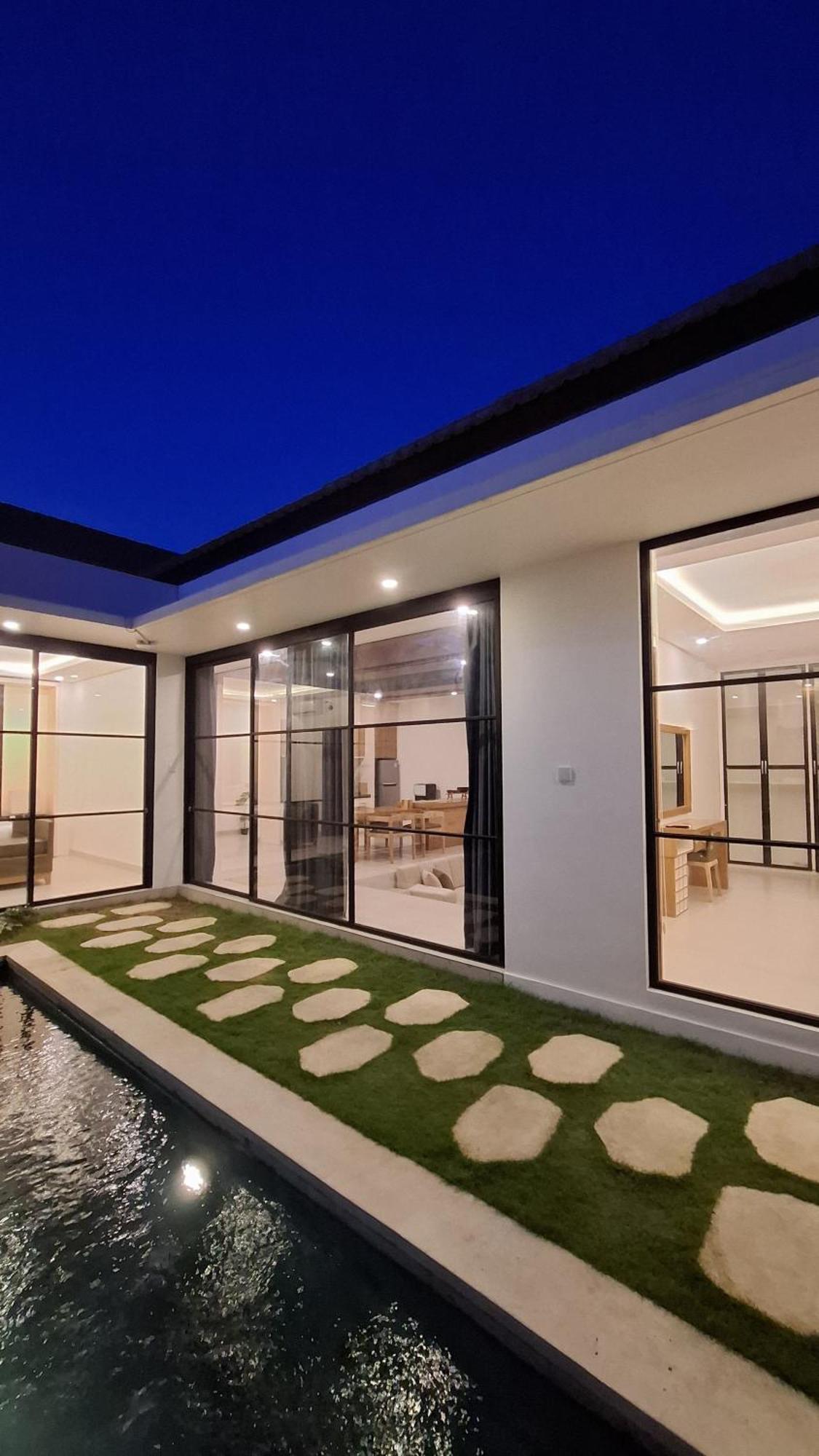 La Boutique Villas Seminyak  Luaran gambar